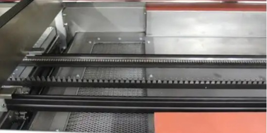 電子制造行業(yè)使用回流焊專(zhuān)用清洗劑有哪些優(yōu)點(diǎn)